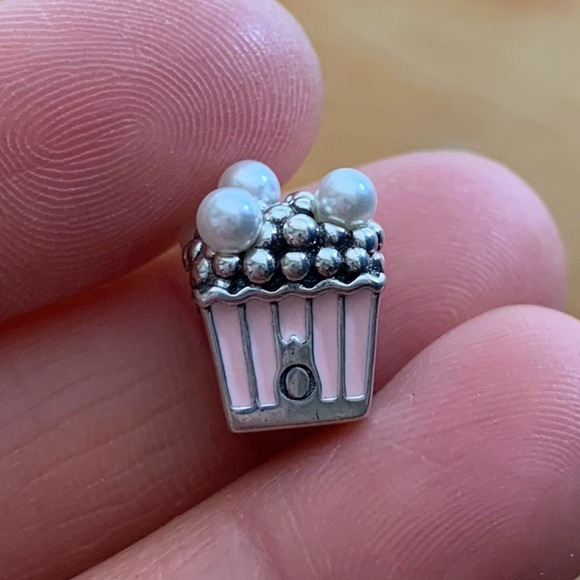 NWOT Delicious Popcorn Charm, Pale Pink Enamel & White Crystal Pearls Silver 925 - Picture 3 of 11
